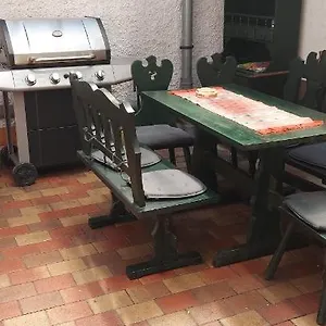 Apartman Bora, Eger